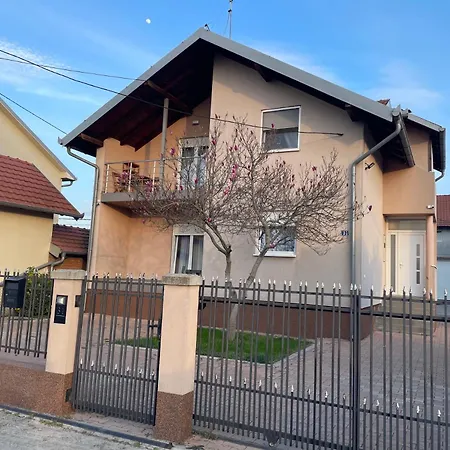 Deluxe Magnolia 2 شقة *